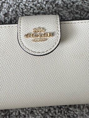 COACH White Leather Compact Wallet